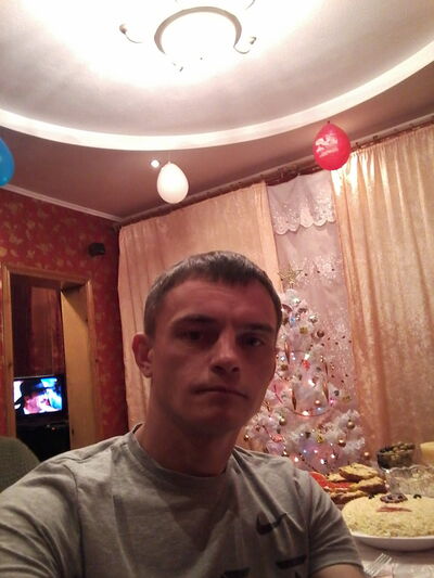  ,   Nik, 38 ,   