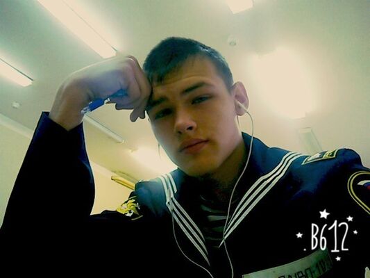  ,   OLEG, 26 ,   