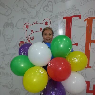  ,   Tina, 37 ,   c 