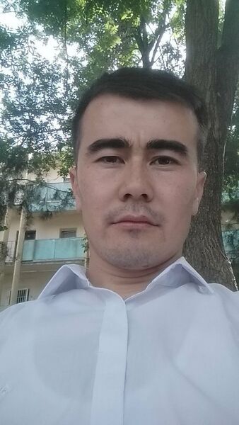  ,   Doctor, 32 ,  