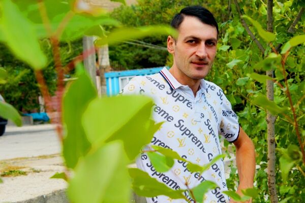  ,   Don Aro, 33 ,   ,   , c 