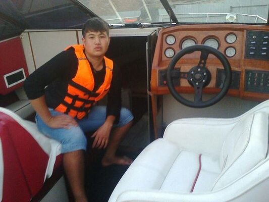  ,   Artur, 30 ,  