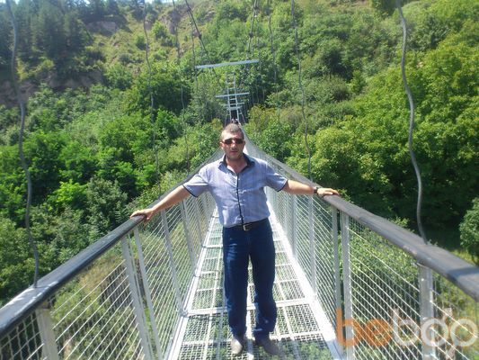  ,   Artur, 45 ,  