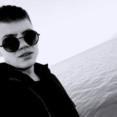  ,   Ivan, 24 ,  