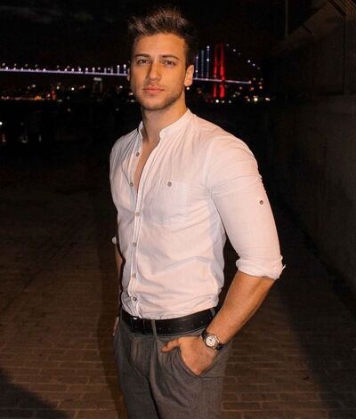  ,   Tony, 24 ,   ,   