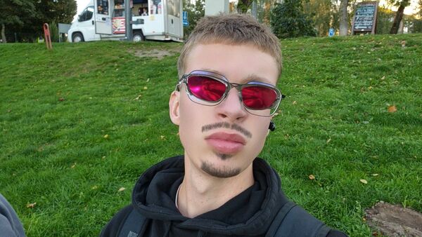  ,   Dziugas, 18 ,   ,   