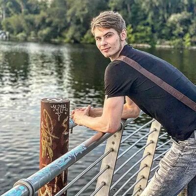  ,   Emil, 24 ,   ,   