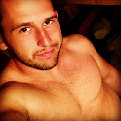  ,   Nik, 33 ,   