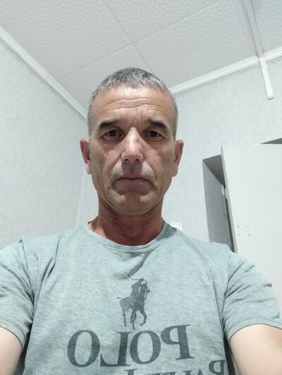  ,   Janmrat, 48 ,   c 