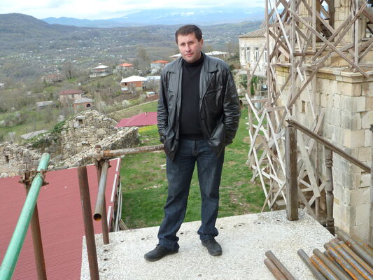  ,   Amiran, 52 ,   