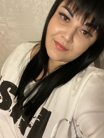  ,   Olena, 27 ,  