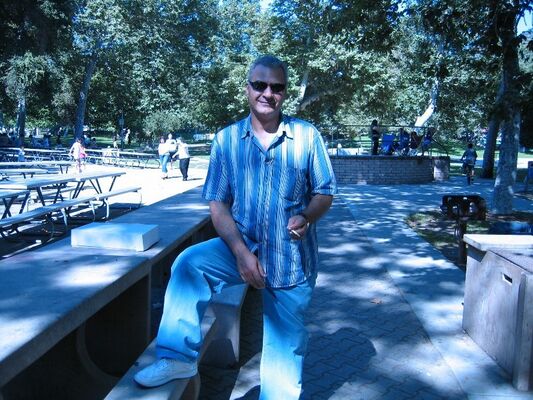  -,   Artur, 52 ,   ,   , c 