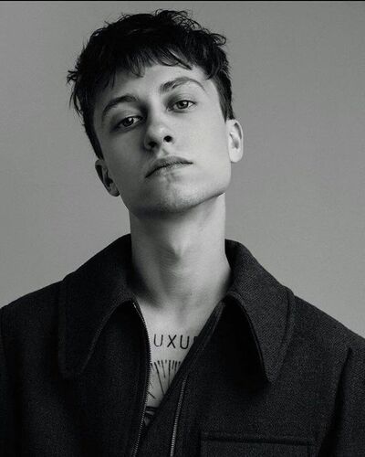  ,   Kira, 21 ,   ,   , c , 
