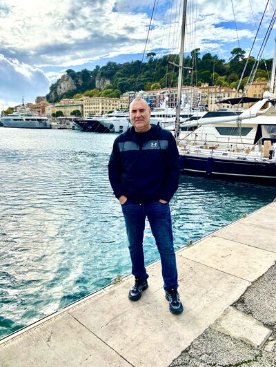  ,   Lilian, 46 ,   c 