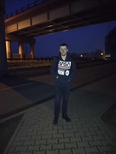  ,   Tudor, 28 ,   ,   