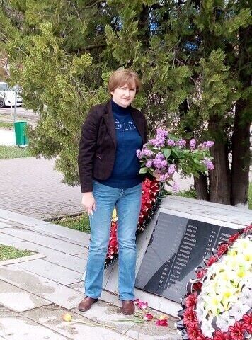  ,   Albina, 52 ,     , c 