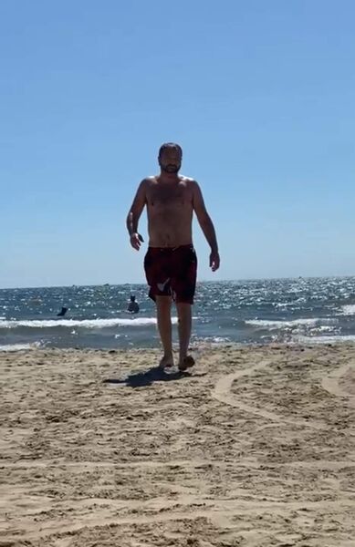  Neuilly-sur-Seine,   Alzhirskiy, 49 ,   c 