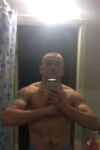  ,   Maksim, 35 ,   