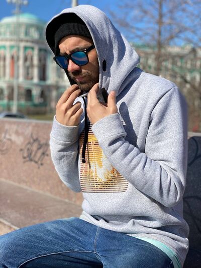  ,   Taras, 37 ,   ,   , c , 