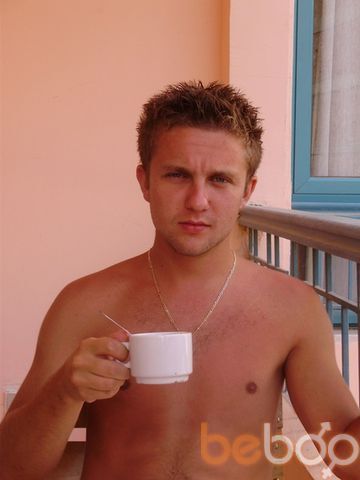  ,   Alex, 39 ,   