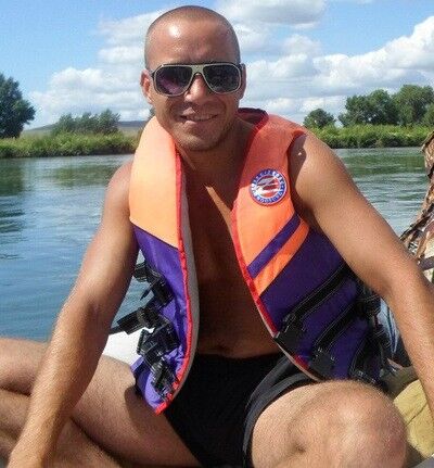  6898522  , 42 ,    -