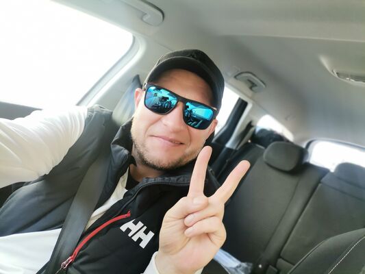  ,   Aliaksandr, 44 ,   ,   , c , 