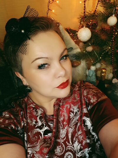  ,   Diana, 43 ,   