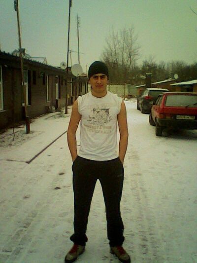  ,   Nodir, 33 ,  