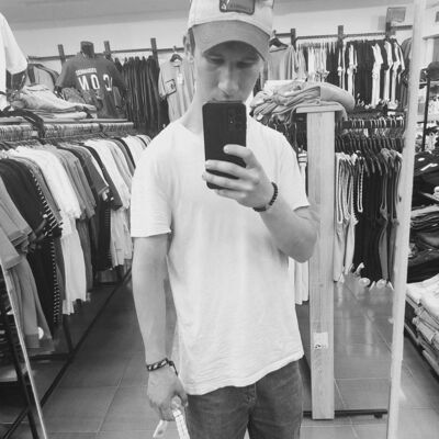  ,   Lasha, 20 ,   ,   