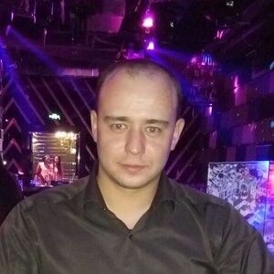  ,   Anton, 35 ,   ,   , c 