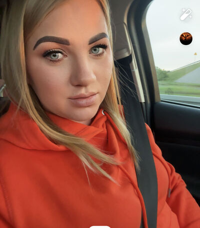  ,   Ilona, 29 ,   ,   