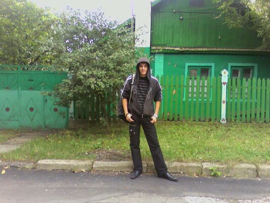  ,   Taus, 32 ,   , 