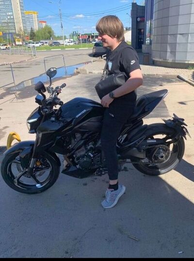  Shenzhen,   Pavel, 33 ,   ,   , 