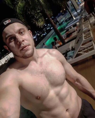  ,   Vadim, 32 ,   