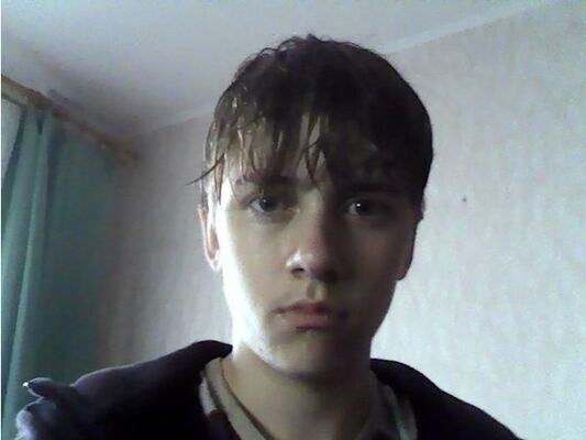  ,   Viktor, 28 ,   