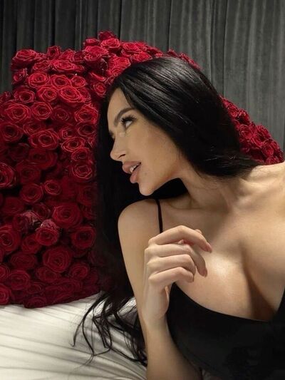  ,   Lina, 25 ,   ,   