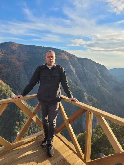  ,   Hakan, 49 ,   ,   