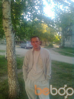  ,   Viktor, 41 ,   