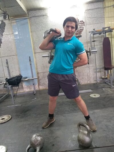  ,   Konrad, 25 ,   ,   , c , 