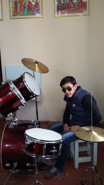 ,   Azat, 34 ,   ,   , c 
