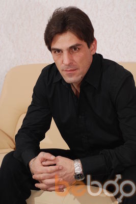  ,   Nik, 48 ,   