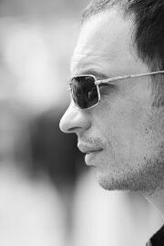  ,   Maks, 46 ,     , c 