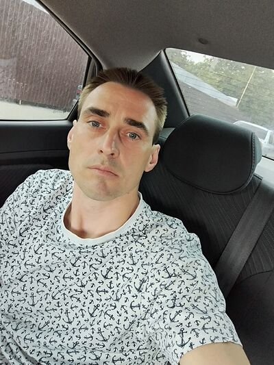  ,   Sasha, 37 ,   