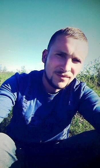  17728212  Toni xXx, 33 ,    