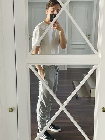  ,   Ilya, 25 ,   ,   