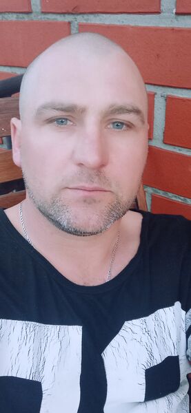  Tychy,   Vova, 42 ,   ,   