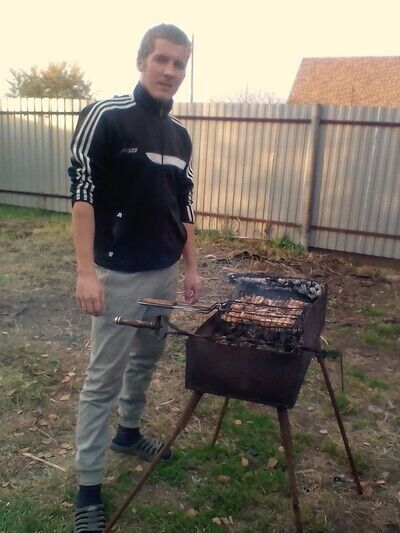  ,   Sergei, 32 ,   ,   , c 