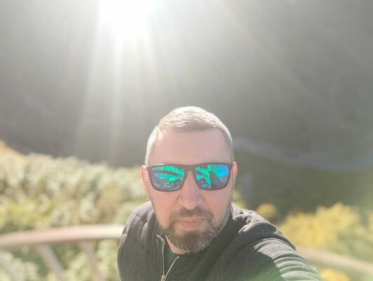  ,   LEON, 38 ,  
