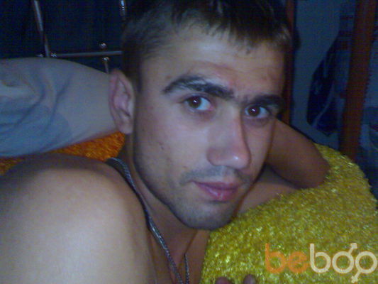  ,   Viktor, 42 ,   