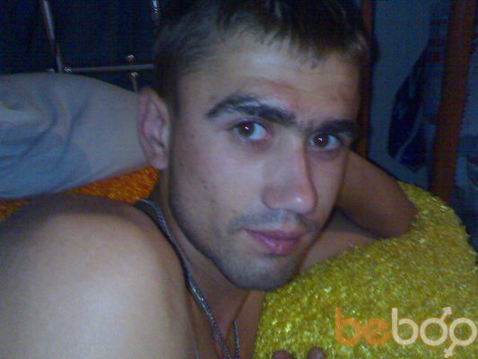  ,   Viktor, 41 ,   